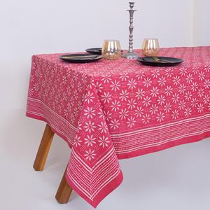 Hermosa mantel vintage con estampado Dabu para hotel, 100% algodón, cubierta de mesa con diseño elegante. - Product Image 1