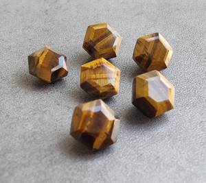 Pierre précieuse naturelle œil de tigre, forme hexagonale, taille facetée, calibrée, pour bijoux - Product Image 1