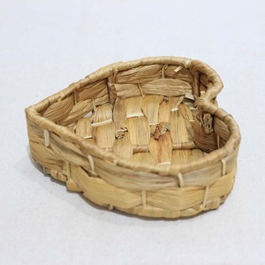 Panier de rangement en jacinthe d'eau écologique en forme de cœur, plateau cadeau décoratif, bol tressé à la main écologique - Product Image 3