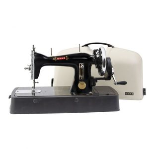 Máquinas de coser USHA manuales de puntada recta, de cama plana, de una sola aguja, para uso doméstico en telas. - Product Image 1