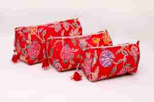 Pochette de toilette et cosmétique portable, grande capacité, écologique, en coton matelassé à fleurs, faite à la main - Product Image 2