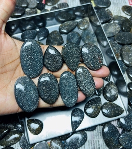 Venta al por mayor de gemas sueltas de piedra solar negra natural de alta calidad, cabujones de formas variadas, gemas hechas a mano de alta calidad. - Product Image 2
