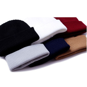 Bonnet en tricot vierge de haute qualité avec logo personnalisé, diverses couleurs, impression numérique pour le voyage, fabriqué en usine au Pakistan - Product Image 6