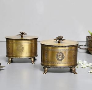 Caja ornamental de latón, ideal como caja de regalo para frutos secos, también puede ser utilizada para guardar joyas y otros pequeños objetos decorativos elegantes. - Product Image 5