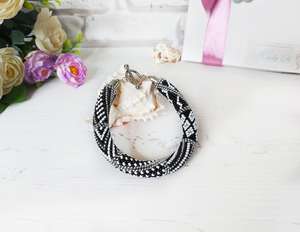 Pulsera geométrica de cuentas para mujer, joyería de ganchillo con cuentas de semillas, pulsera gruesa monocromática en blanco y negro, regalo. - Product Image 6