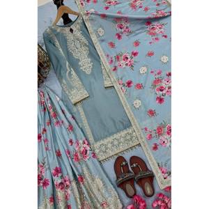 Ensemble de vêtements de fête pour femmes de créateur avec haut brodé Plazzo et Dupatta pour des occasions élégantes - Product Image 4