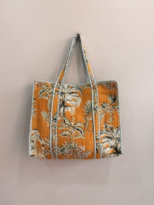 Lote al por mayor de bolsos tote acolchados con estampado de bloques |   Bolsa de Hombro de Algodón Ecológica |   Bolso de Hombro de Algodón Hecho a Mano - Product Image 4