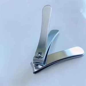 Cortauñas de acero inoxidable de primera calidad diseñado para un corte suave y preciso, y un aseo sin esfuerzo para dedos de manos y pies. - Product Image 6