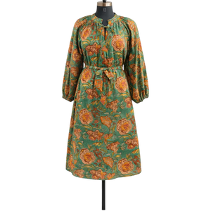 เดรสยาวลายดอกไม้ แขนยาว คอตั้ง ผ้าฝ้าย ลายบล็อกพิมพ์มือ ชุดลำลองสำหรับผู้หญิง มีกระเป๋าข้าง สายรัดเอว - Product Image 1