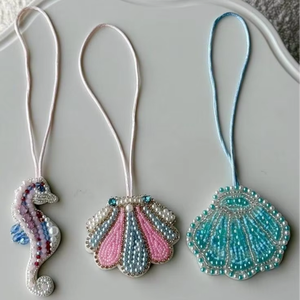 Multi-Functional Vintage Leather Keychain with Beaded <b>Bag</b> <b>Charm</b> Lightweight Fashionable Accessory for Everyday Use - Product Image 5