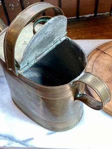 Maceta de metal con acabado dorado vintage, ideal para plantar hierbas de cocina y regar plantas de jardín, flores y hierbas, procedente de la India. - Product Image 5