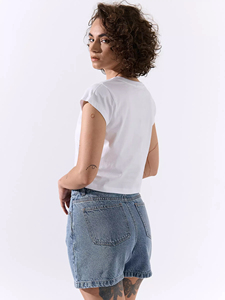 T-shirt court ajusté à manches courtes pour femme, haut basique de mode premium, logo personnalisé, streetwear Y2K, vente en gros OEM - Product Image 2