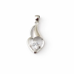 Collar de plata de ley 925 con colgante de corazón y circonita cúbica para mujer - Product Image 1