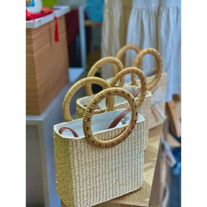 Sac fourre-tout décontracté en paille tressée, style boîte, vintage, rond, avec bandoulière en cuir PU, fermeture éclair et broderie - Product Image 2