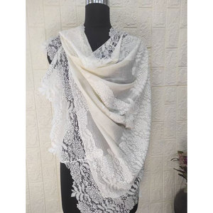 Estola de Lana Fina con Encaje, Chal de Lujo Premium para Mujer, Suave y Cálido, 80% Lana Fina, 20% Seda, Ligero, 70x200 cm - Product Image 5