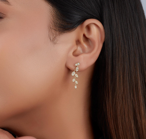 Boucles d'oreilles Betterstar vintage plaquées or avec diamants de laboratoire personnalisés certifiés IGI pour femmes - Cadeau d'anniversaire de mariage - Product Image 4