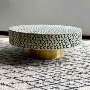 Taburete/Mesa de Centro de Madera con Incrustaciones Florales en Blanco y Negro, Hecho a Mano en India, de Calidad Superior y Diseño Exclusivo para Decoración. - Product Image 5