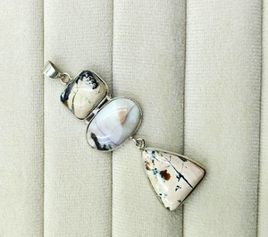 Colgante de Plata de Ley 925 con Ópalo Dendrítico Natural y Piedras Múltiples Engastadas, Hecho a Mano, para Mujer, Venta al por Mayor - Product Image 1