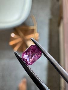 Espinela Rosa Natural Mahenge de 0.60CT, Corte Esmeralda, Piedra Preciosa Suelta Facetada al por Mayor de Minas de Tanzania para Fabricación de Joyas - Product Image 2