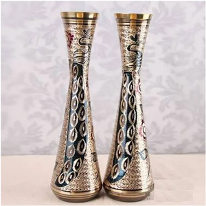 Florero de latón decorativo interior Maceta con impresión personalizada Florero de lujo de estilo americano personalizado de alta calidad - Product Image 1