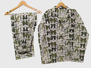 Conjunto de pijama con estampado de lazos verdes para mujer, top de manga larga con cuello con muescas y pantalones, ropa de dormir - Product Image 1
