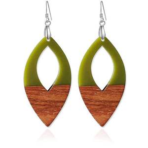 Pendientes de Resina Epoxi de Lujo y Diseño de la Mejor Calidad, Pendientes Modernos de Resina para Mujeres y Niñas, Joyería Artesanal, Manualidades de Resina - Product Image 1