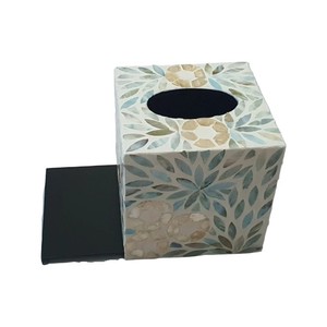 Boîte à mouchoirs en bois faite à la main avec incrustation de nacre pour la décoration de la maison - Product Image 2
