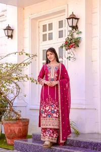 Ensemble 3 pièces traditionnel en soie et mousseline épaisse pour femme, brodé, comprenant un haut, un pantalon palazzo et une dupatta, entièrement cousu, idéal pour les occasions festives - Product Image 3
