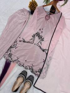 Ensemble tunique ample rose lilas de créateur 2026 avec bordure festonnée à appliques contrastantes, style pakistanais, robe à manches larges, vente en gros - Product Image 4