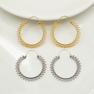 Boucles d'oreilles créoles bohèmes en laiton plaqué or, design vague argenté et doré, bijoux de mode unisexe - Product Image 1