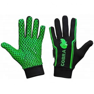 Gants de rugby haute performance conçus pour une adhérence solide, une stabilité et un système de contrôle de terrain haute efficacité - Product Image 4