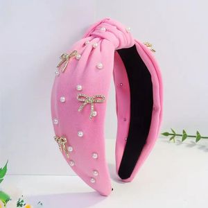 ที่คาดผมสีแดงสดใสราคาประหยัด ประดับคริสตัลรูปหัวใจปักลาย  สำหรับผู้หญิง แฟชั่นสไตล์ผ้าโพกหัว - Product Image 2