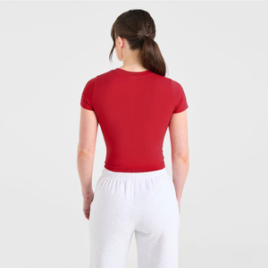 Nueva Llegada, Camiseta Casual de Jersey Sólido Roja de Manga Corta para Mujer, con Logotipo Personalizado al por Mayor, Corte Ajustado, Transpirable, para Primavera/Verano - Product Image 3
