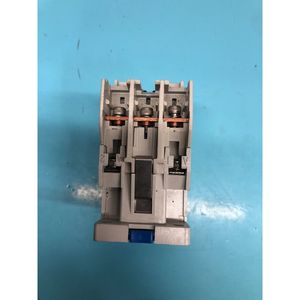 Contactor Cutler-Hammer CE15FN3Y1, Eaton, 3PH - Equipo y Piezas de Semiconductores de Confianza de la Marca Global Legacy - Product Image 4