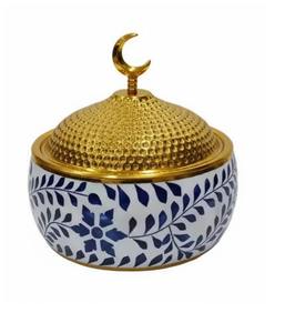 Ceramic & metal casserole dish ideal for high-temperature cooking, handling intense <b>heat</b> with confidence and stability - Product Image 2