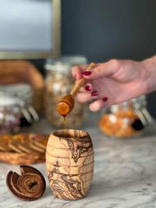 Tarro de Miel de Madera Natural Hecho a Mano, con Tapa Abatible, Apto para Calentar, Multifuncional, para Cocina, Hogar, Hotel, Resort, Diseño Personalizado - Product Image 3