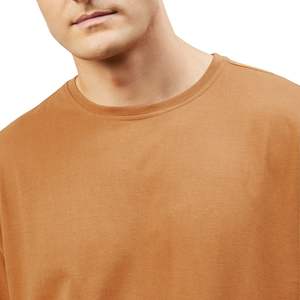 เสื้อยืดคอตตอน 100% ทรงหลวม ไหล่ตก สีพื้น สำหรับผู้ชาย รับผลิตแบบ OEM ODM ราคาโรงงาน ขายส่ง - Product Image 4