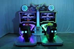 Super Bikes 2 : Machine d'arcade de course de motos pour deux joueurs, simulateur de conduite de moto à double écran connecté, à monnayeur - Product Image 4