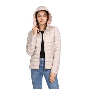 Blouson matelassé rose clair à capuche pour femme, coupe ajustée, fermeture éclair, coupe-vent, décontracté, manteau d'automne, rembourrage fin en polyester - Product Image 5