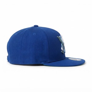 Casquette de baseball bleu roi personnalisée avec broderie d'emblème central style casque de samouraï, visière courbée, ajustable, streetwear, marque privée - Product Image 3