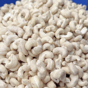 High Quality Cashew <b>Nuts</b> Wholesale W180 Organic Cashew <b>Nuts</b> Wholesale Santigo Cashew Vietnam Customized Packaging - Product Image 1