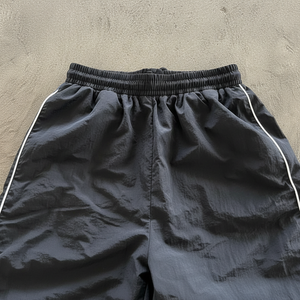 Conjunto de Chaqueta y Pantalones Deportivos Holgados con Bloques de Color Personalizados, Estilo Urbano Oversize, Cortavientos con Cremallera y Pantalón Jogger de Nylon Holgado - Product Image 4