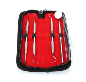 Juego de Instrumentos Quirúrgicos Dentales SAAR GLOBAL de 4 Piezas, Agarre Ergonómico con Diseño Roscado Plateado, Herramientas de Examen Oral, Estuche Rojo, Manual, Clase I CE - Product Image 4