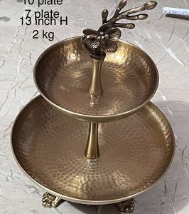 Soporte para Postres y Pasteles de Latón Hecho a Mano con Grabado Floral para Bodas, Fiestas y Decoración de Hogar de Lujo, Hoteles y Restaurantes - Product Image 2