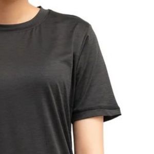 <b>Women</b> <b>Black</b> Short Sleeve Crew Neck T <b>Shirt</b> Curved Hem Casual Relaxed Fit Basic Everyday Top Lightweight <b>Womens</b> Fashion Summer Te - Product Image 3