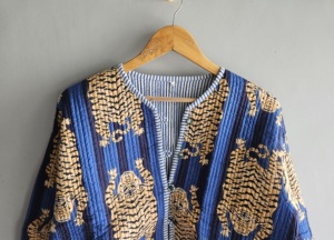 Pyjama unisexe en coton 100% à imprimé tigre bleu, tissé et matelassé, avec bas de pyjama et haut à manches longues boutonné sur le devant, style décontracté pour l'été - Product Image 2