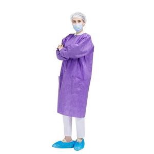 Blouse médicale Smooth Fit pour les professionnels des hôpitaux et des cliniques, dotée d'un tissu doux, respirant, durable et confortable. - Product Image 3