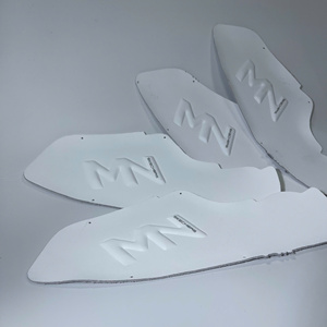 QuanChi Patchs de vêtements personnalisés Étiquettes de transfert de chaleur en PVC 3D Options en caoutchouc de silicone souple de qualité supérieure Service OEM pour les marques - Product Image 1