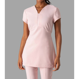 Haut de travail rose à manches courtes et col en V pour femme, idéal pour salon de beauté, personnalisable avec logo, respirant, 65% polyester 35% coton, Wexturn Wears, tailles XS-5XL - Product Image 1
