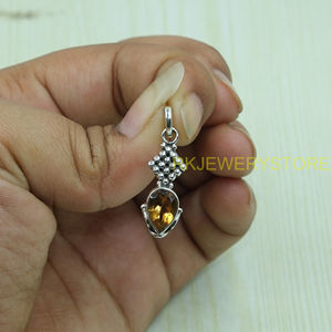 Colgante de Piedra Citrino Amarillo, Colgante de Plata de Ley 925, Diseño Hecho a Mano, Collar con Colgante, Joyería de Citrino, Regalo de Navidad para Ella - Product Image 5